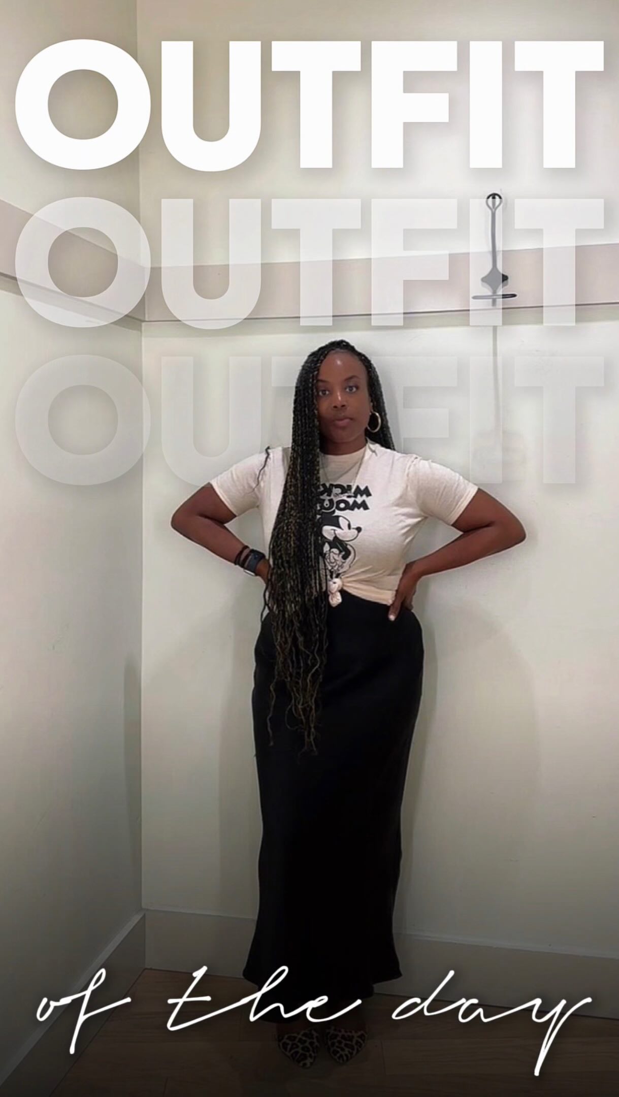 When I have no idea what to wear, I stick to a formula that never fails: a graphic tee, a maxi skirt, and statement shoes. Simple, effortless, and it always looks put together. #fashionstyledetroit #ootd #styletip