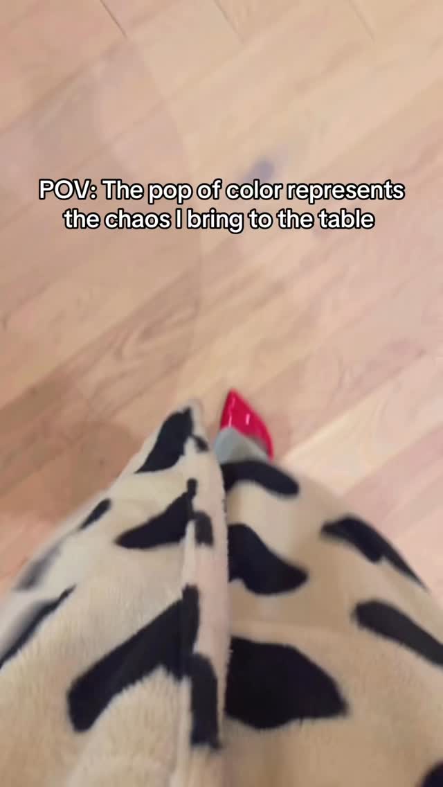 My signature style includes a pop of color majority of the time ♥️😘 #fashionstyledetroit #sotd