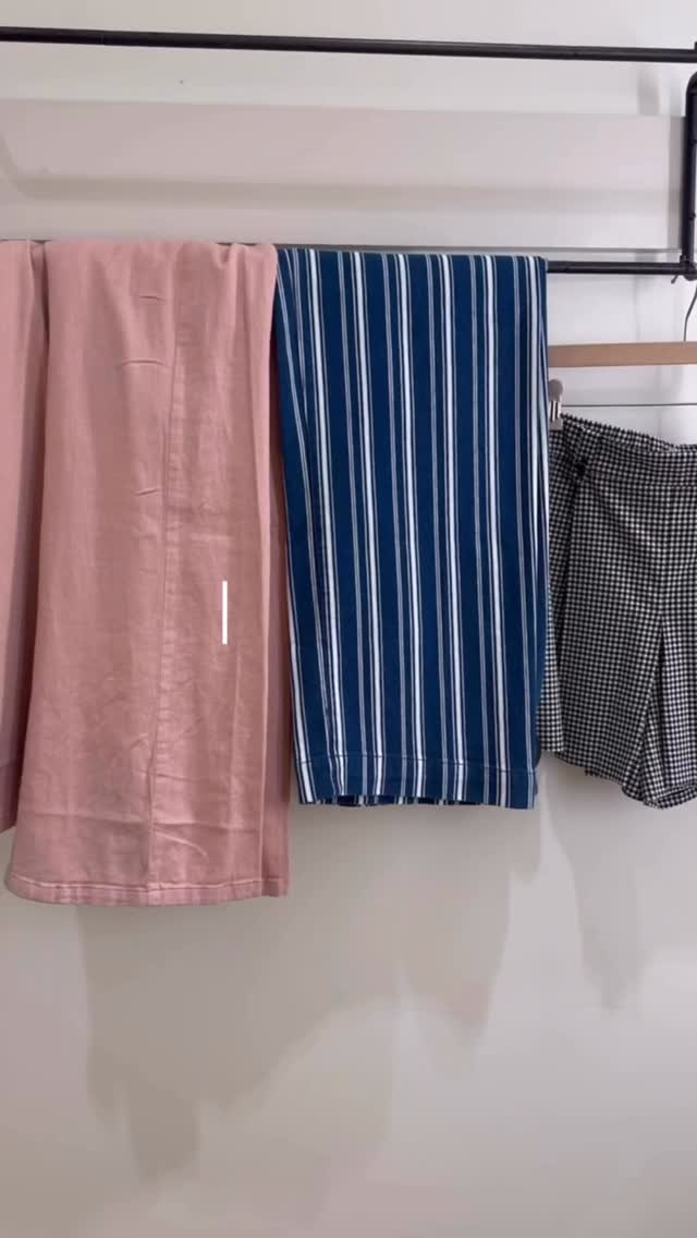 Another episode of Fitting Room Chronicles: Petite Edition.
Will the pants fit… or will they be too long? Stay tuned as I navigate my way to finding petite friendly pants in store. #fashionstyledetroit #petitefashion