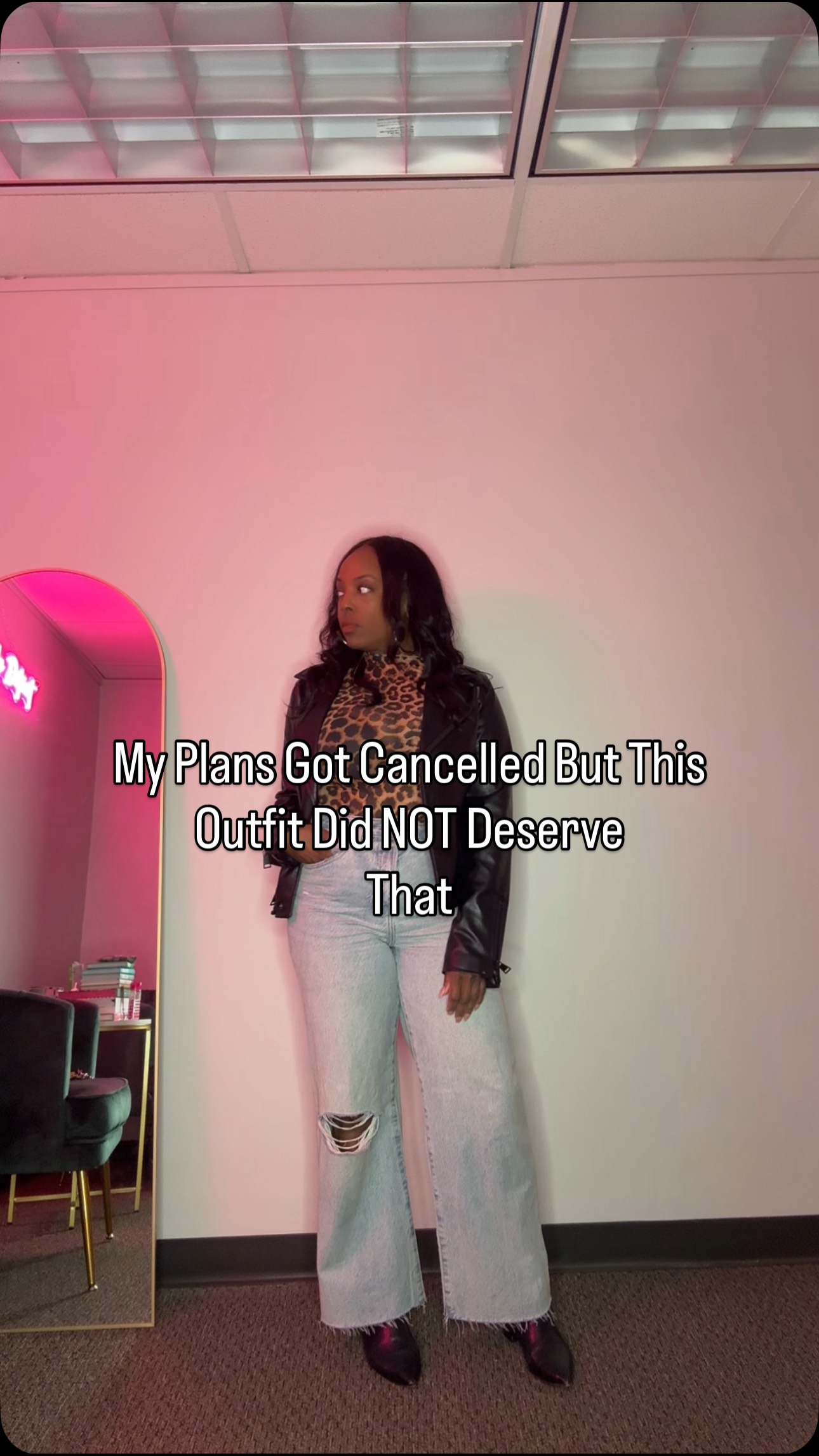 So yea, my plans got cancelled but this leopard print top + faux leather moto jacket and these wide leg pants are a petite girl formula that never misses. 
My plans may have gotten cancelled but baby y’all were still going to see this outfit regardless. We don’t waste fits around here, that’s the rule.
Petite girls, save this formula because it works every single time. 
.
Would YOU have cancelled on this outfit? 
.
Drop it below 👇🏽
.
#petitefashion #petiteootd #ootd #blackgirlstyle #fashionstyledetroit”