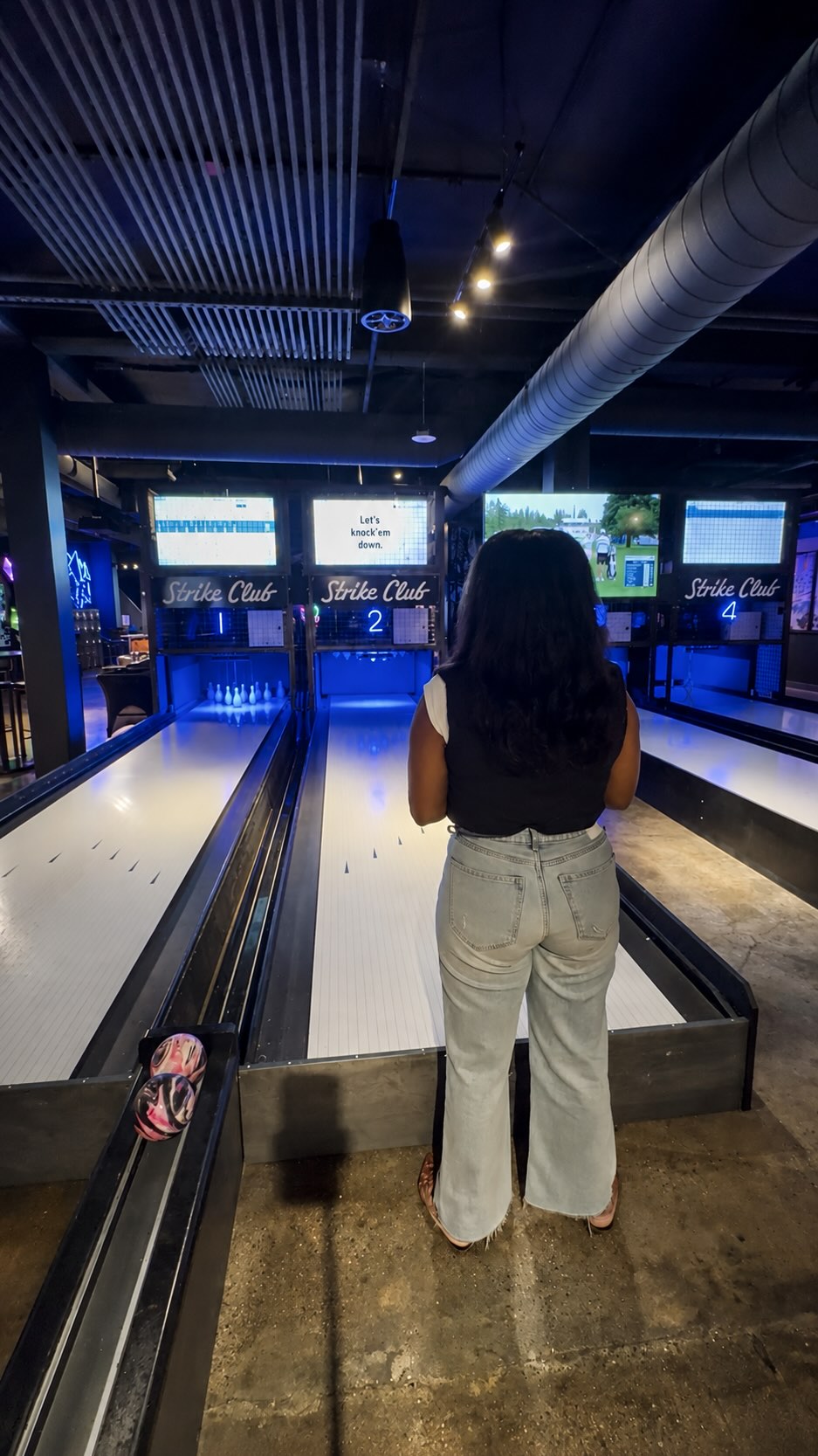 Bowling with @strikeclubbowl along with some good bites, drinks, and good energy…equals my kind of night out. #fashionstyledetroit
