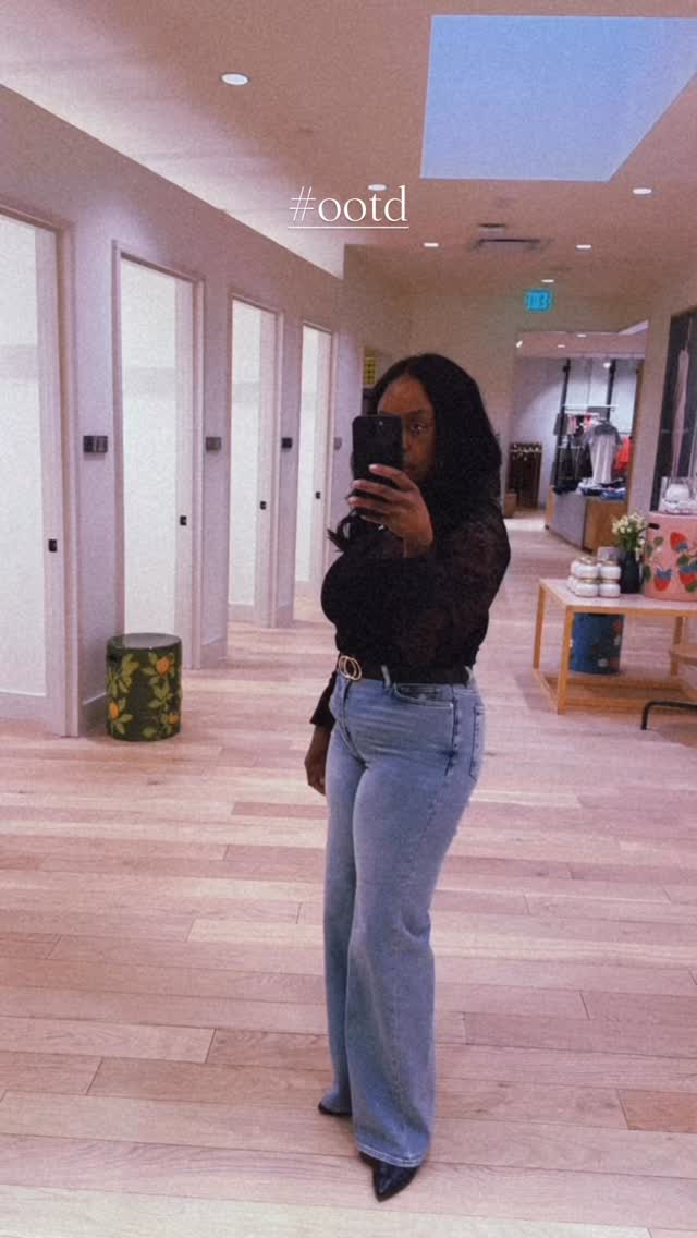 I’m back with another #ootd today’s dress theme at work was wide leg jeans and lace #fashionstyledetroit #style