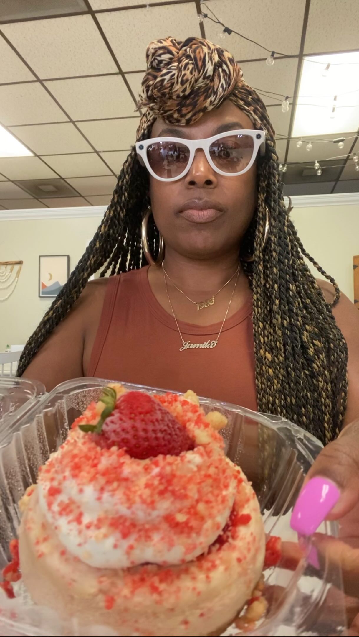 Since ya girl is a certified sweetaholic (sugar addict if you will), trust me when I say… this was GOOD good. Listen, thank goodness this was on a Sunday because calories don’t count on the weekend and I will not be taking any further questions at this time. But this strawberry cheesecake from @nostalgiabakeries was totally WORTH IT.